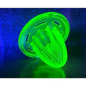 Vintage uranium glass reamer/juicer by u.s. glass co